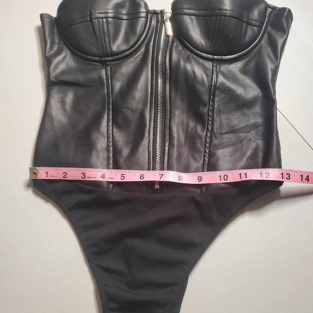 MANIERE DE VOIR Black Vegan Leather Bodysuit US 10 NWT - Picture 10 of 12